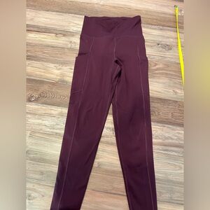 Maroon American eagle leggings